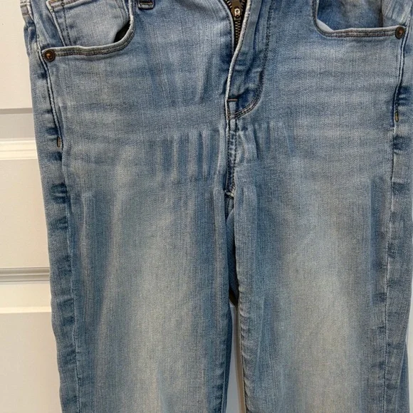 American Eagle Outfitters Light Blue Straight Leg Jeans - Picture 2 of 8